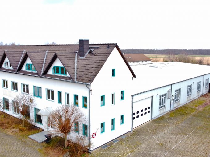 Produktionshalle mit Bürogebäude & Freifläche im Gewerbegebiet SZ-Gebhardshagen-Calbecht