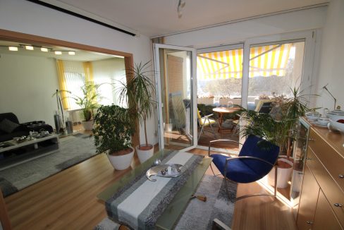 Wohn/-Essbereich, Balkon